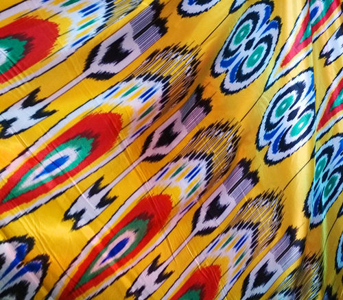 新疆维吾尔族布料艾特莱斯绸宽度是1.5米宽布料