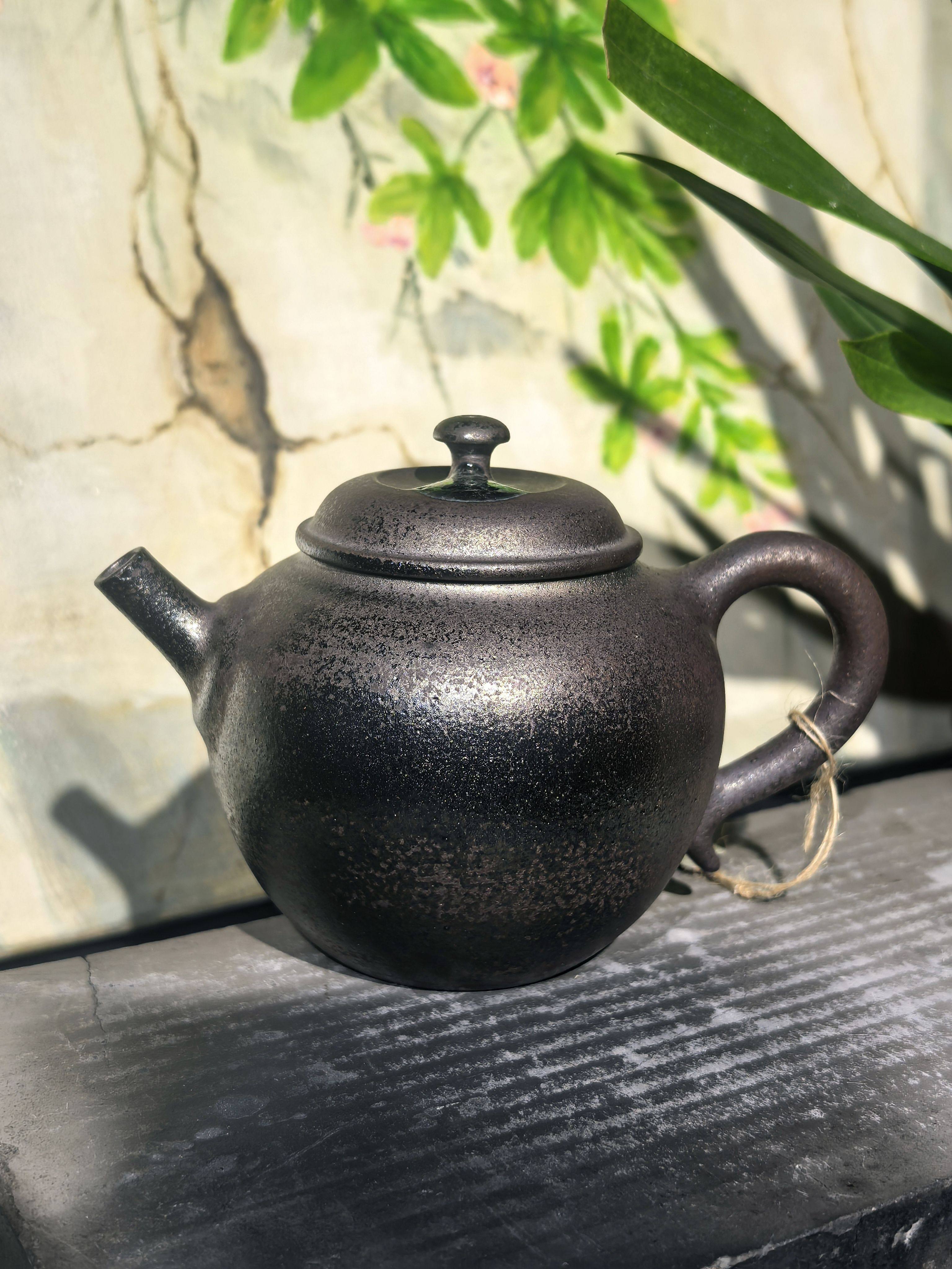 云南建水紫陶茶壶厂家直销 肖春魁浪鬼柴烧壶 精品灯笼壶12