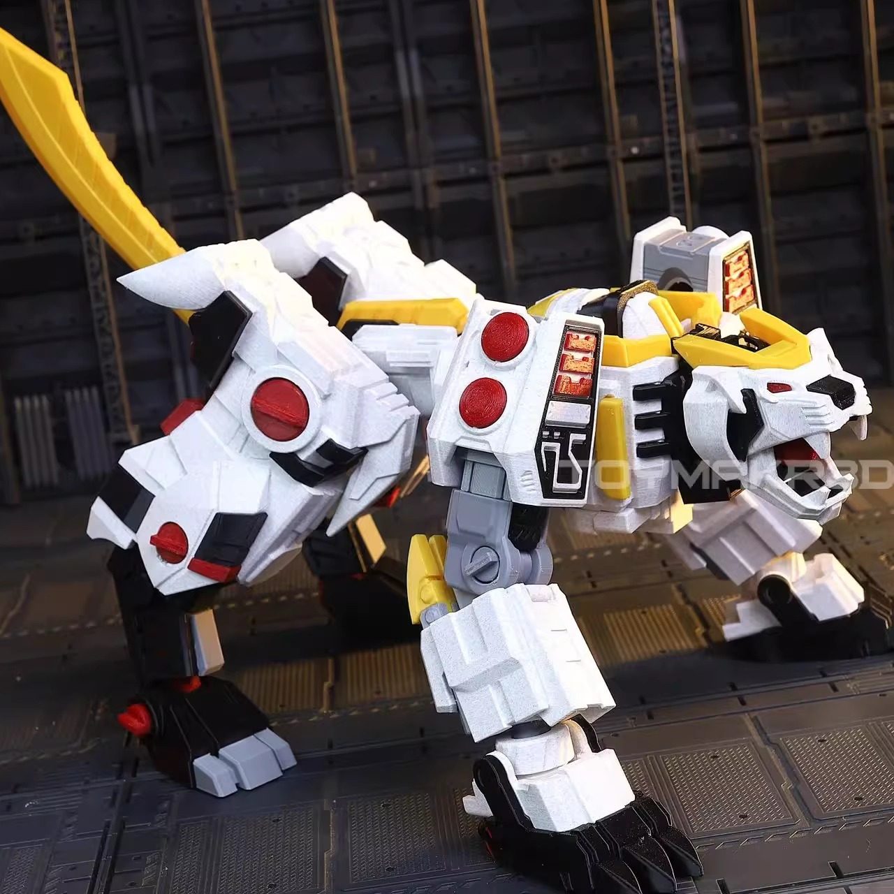 虎王Kingtige(兽形态)机器人/机甲成品/变
