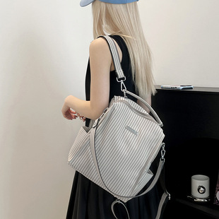 小众双肩包单肩手提斜挎百搭多功能背包 ins时尚 Colorful Fox新款