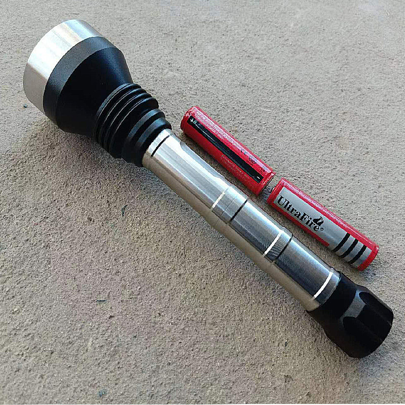 经典M8不锈钢强光手电筒远射聚光CREE正品老T6电筒2节18650锂电池