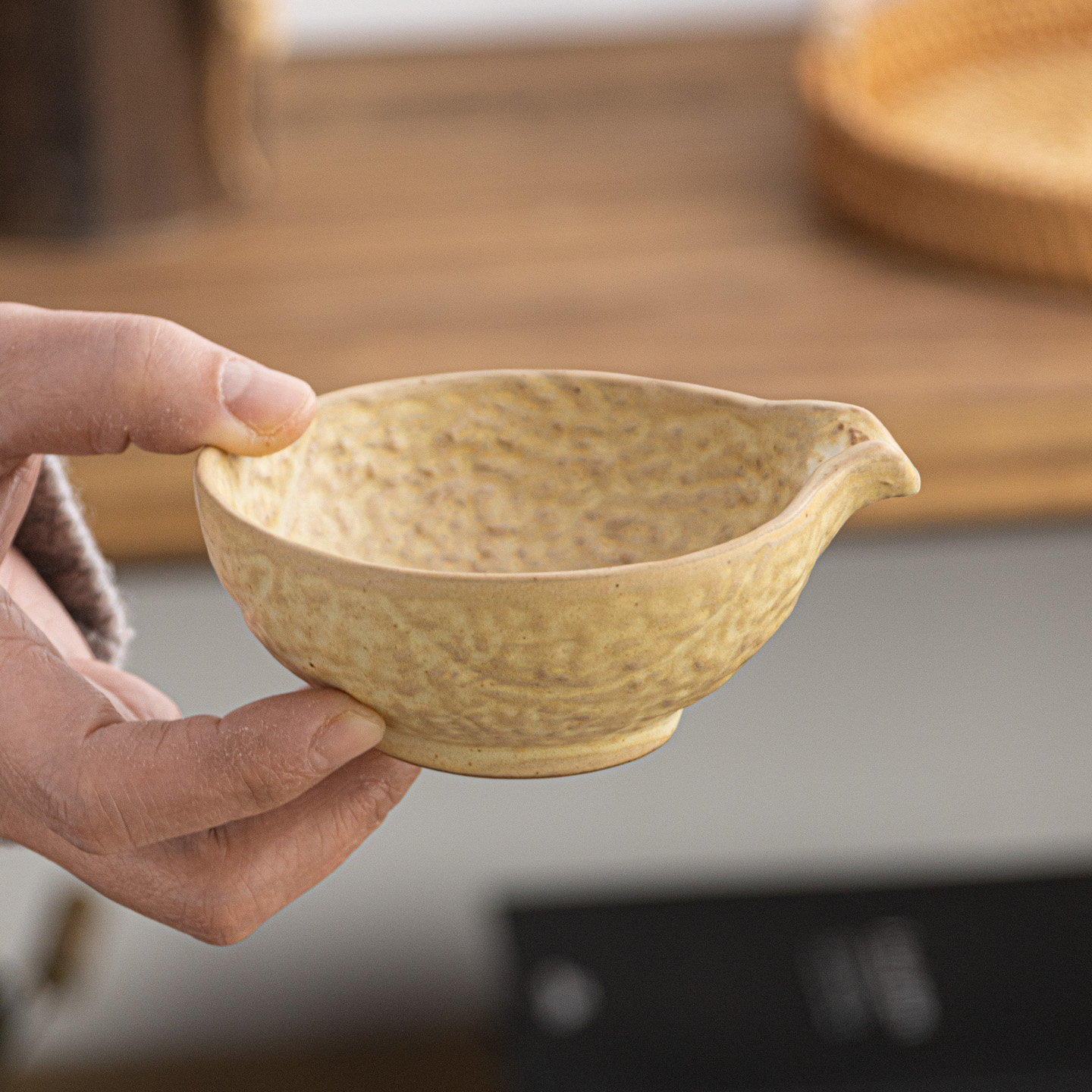 日式复古酱料碟鹰嘴酱油碟子手工小菜碟粗陶味碟家用调味碟火锅碟