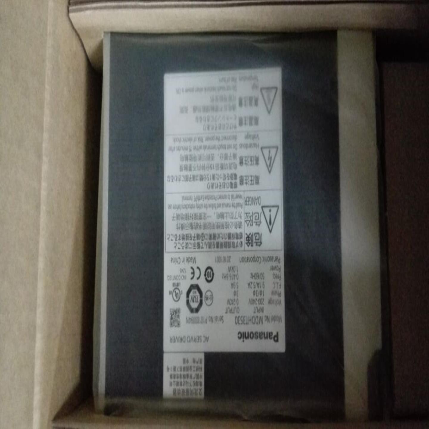 特价处理全新1KW伺服马达MDME102GGG及驱动器MDDHT3530