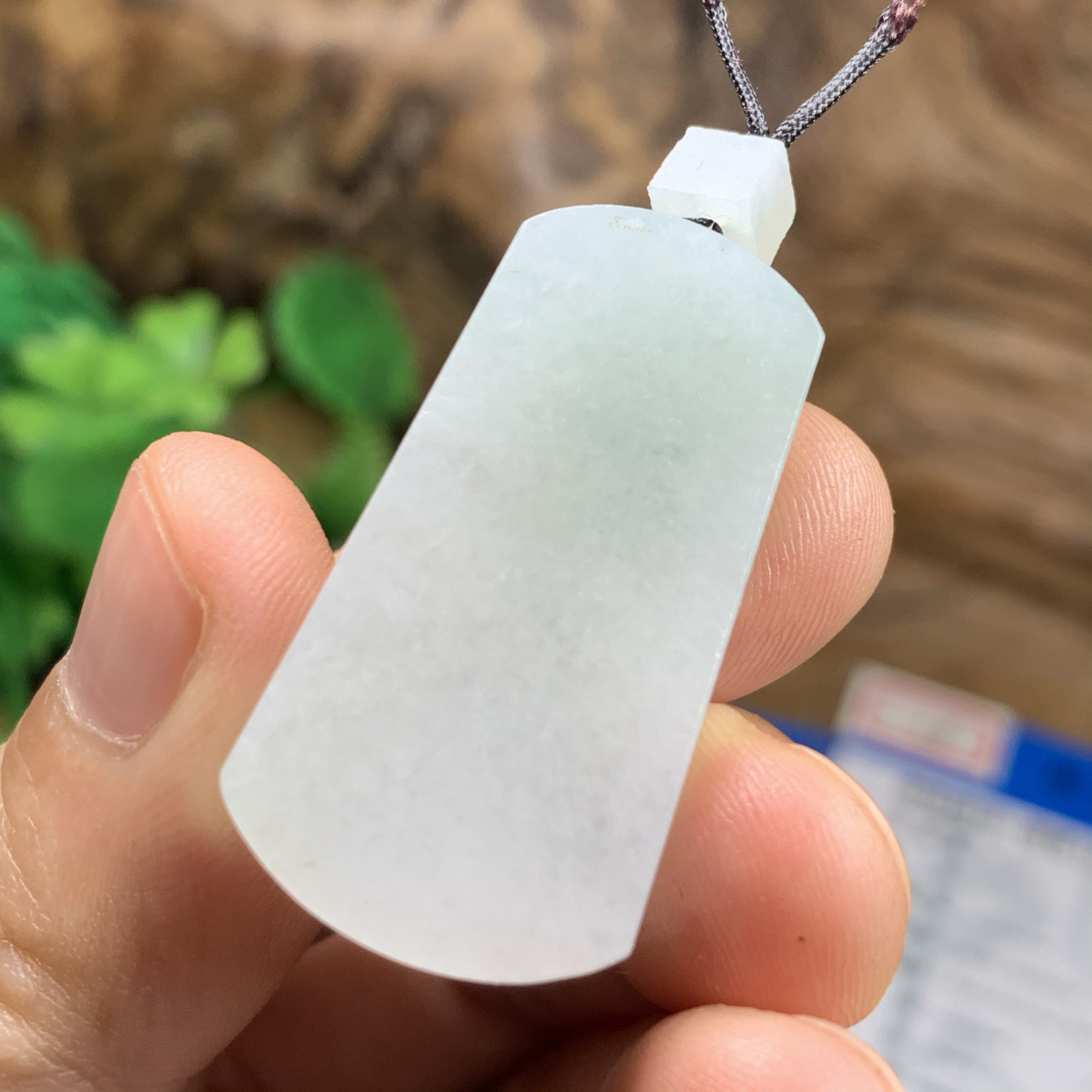 HR-240：天然A货缅甸翡翠无事牌吊坠一件