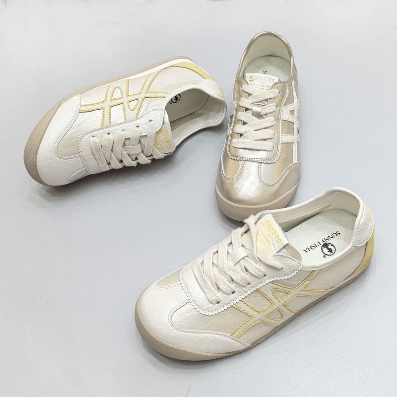 溥底圆头绑带平底休闲运动鞋女