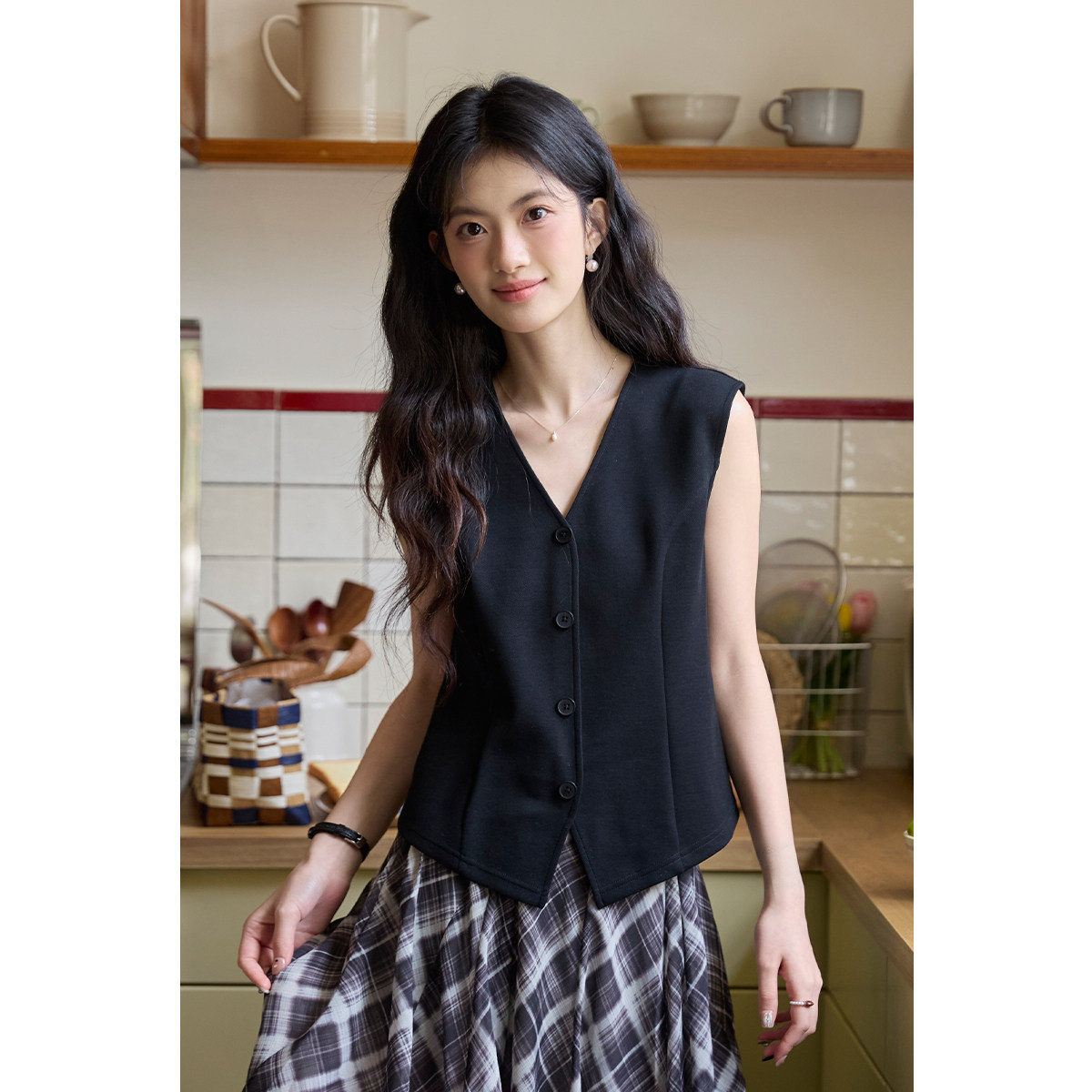 弥古黑色v领背心上衣女内搭针织衫2026新款春季不规则无袖打底衫