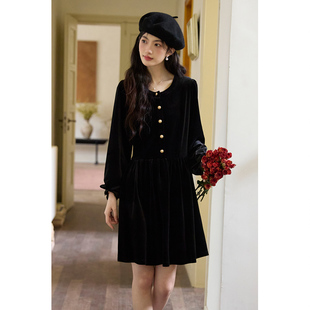 弥古黑色长袖丝绒连衣裙女春季修身小个子赫本风法式打底内搭短裙
