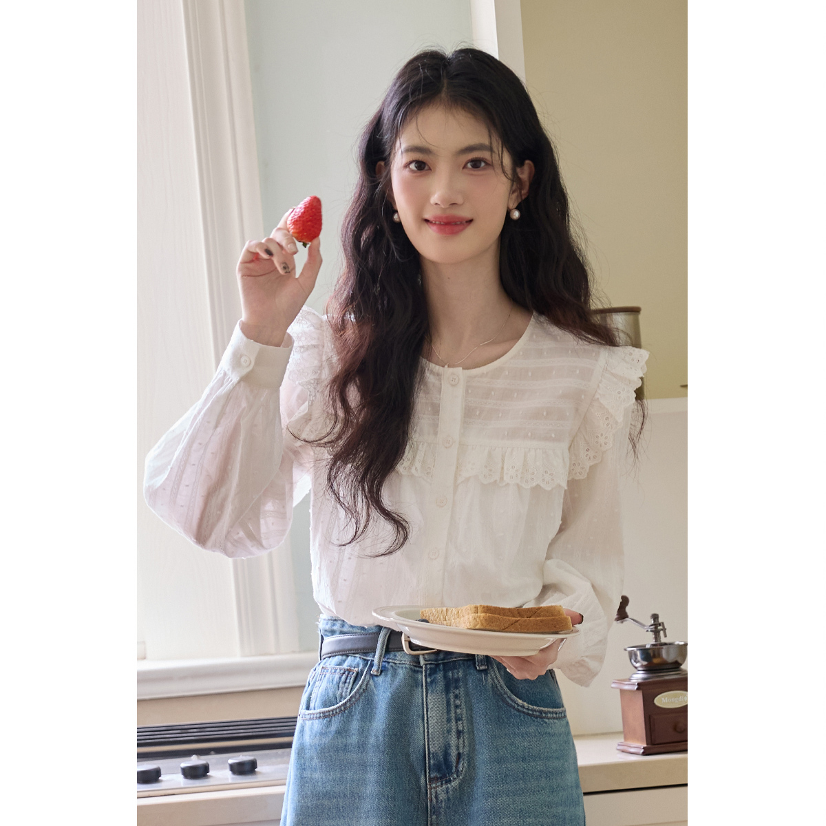 弥古白色法式小飞袖蕾丝衬衫女高级感2025年秋冬内搭衬衣长袖上衣