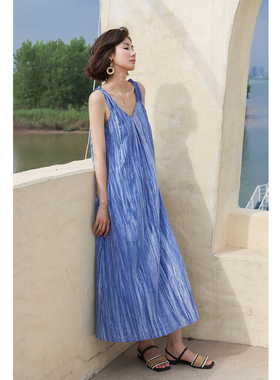 弥古蓝色吊带扎染连衣裙女夏季v领法式度假风长裙高级感宽松裙子