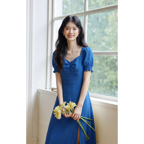 弥古短袖克莱因蓝连衣裙女高级感法式方领泡泡袖薄款裙子2026夏季