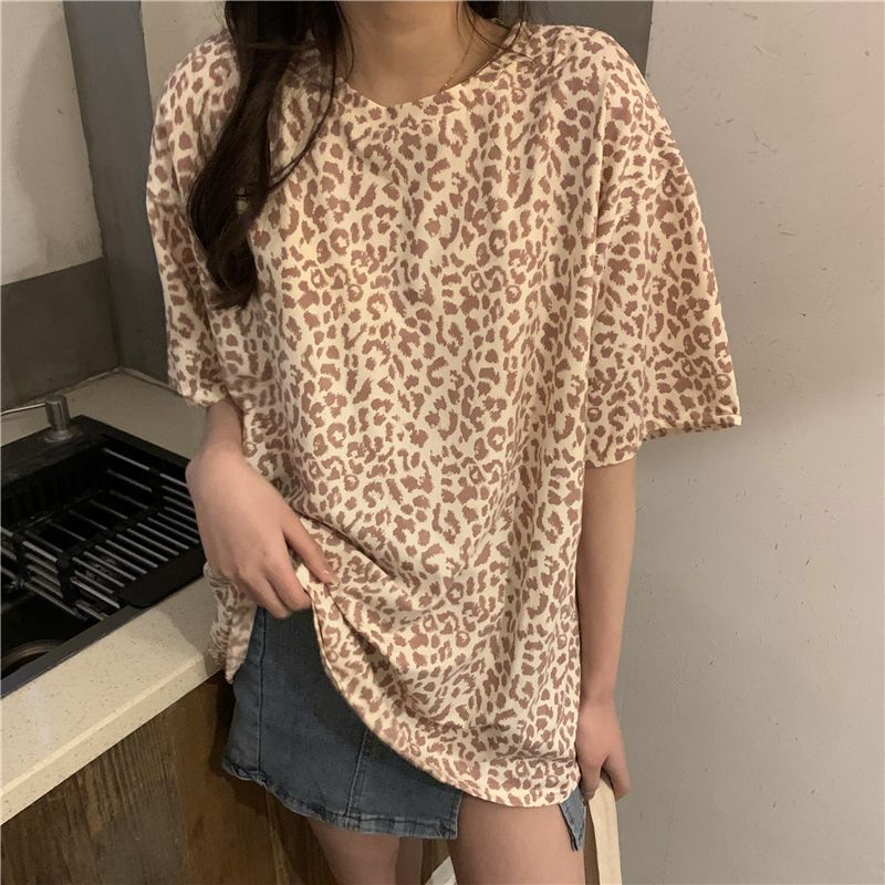Real shot ~ 2021 summer new Harajuku style loose and thin leopard print medium long short sleeve T-shirt women's fashion
