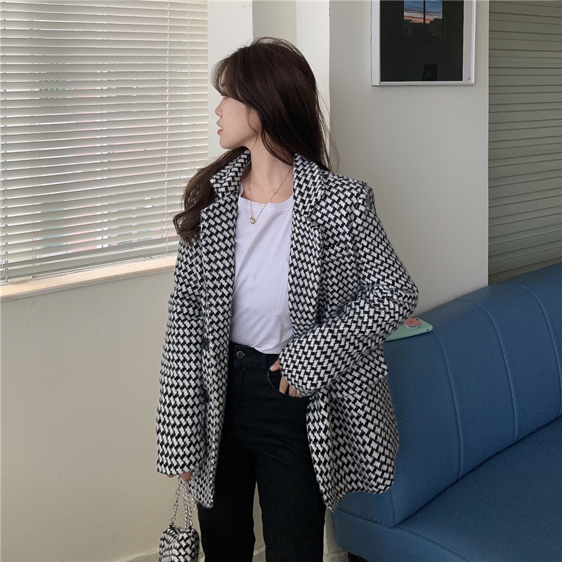 Real shot new loose and versatile, thickened retro Plaid suit coat with chain bag