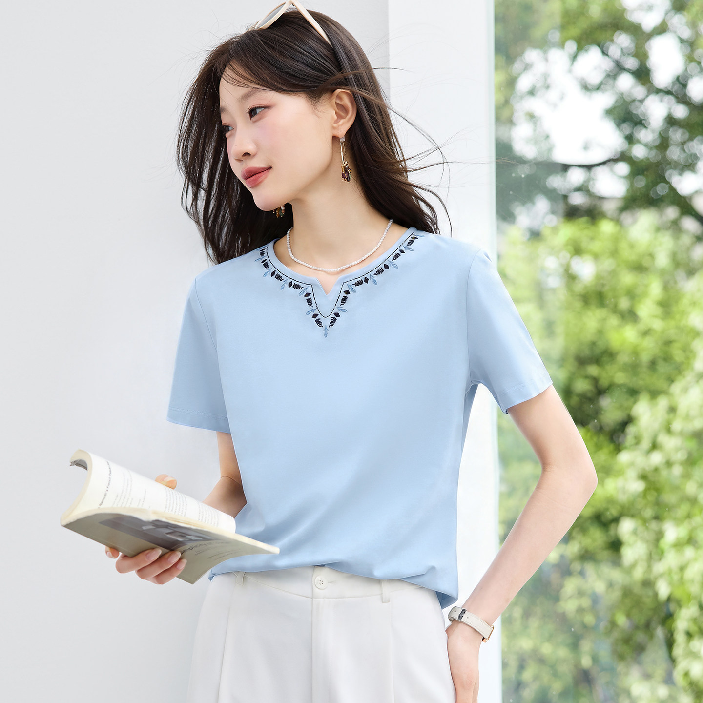 刺绣蓝色短袖t恤女2026新款夏季爆款正肩女装洋气减龄上衣体恤衫