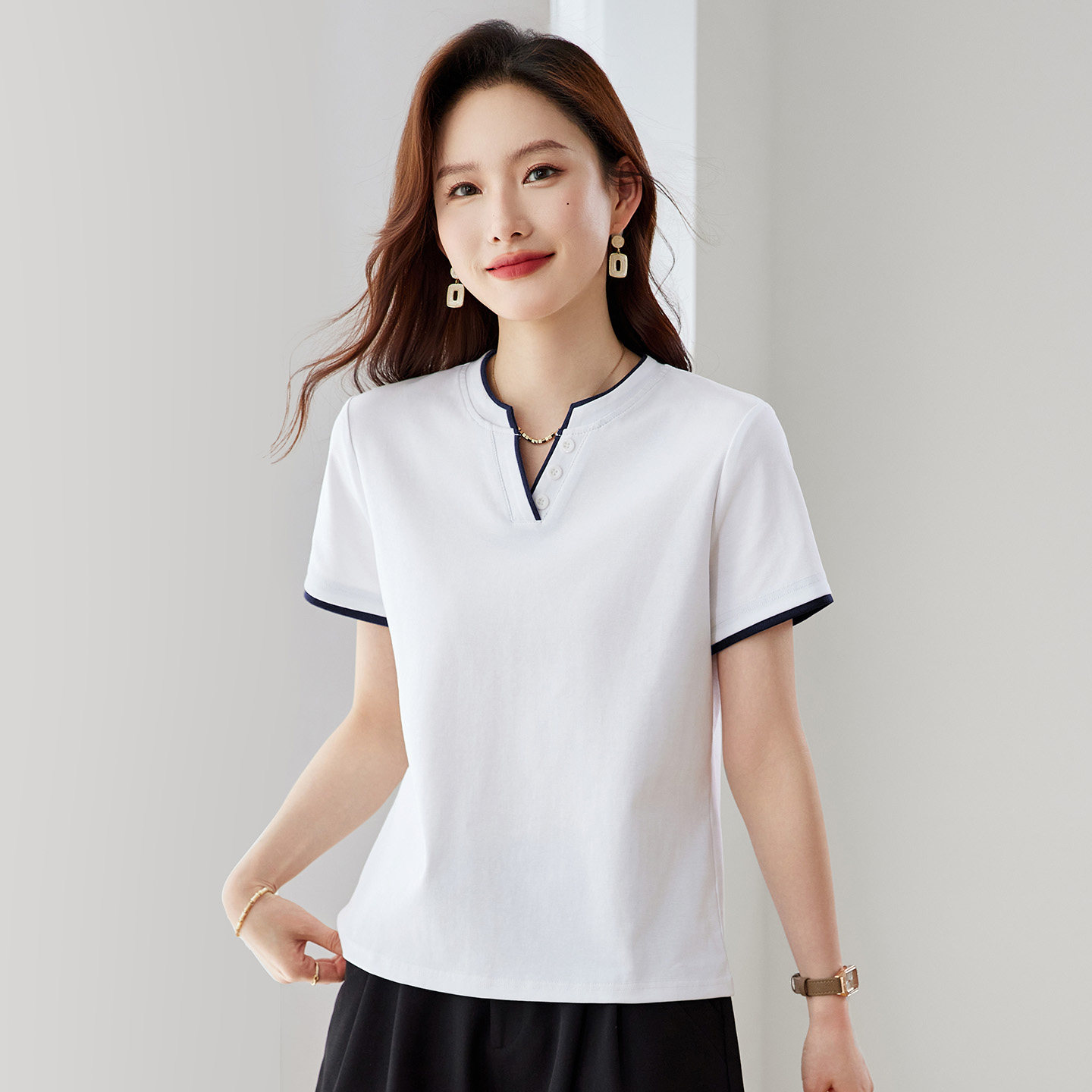 白色正肩短袖t恤女2026新款夏季爆款女装v领上衣高端洋气半袖体恤