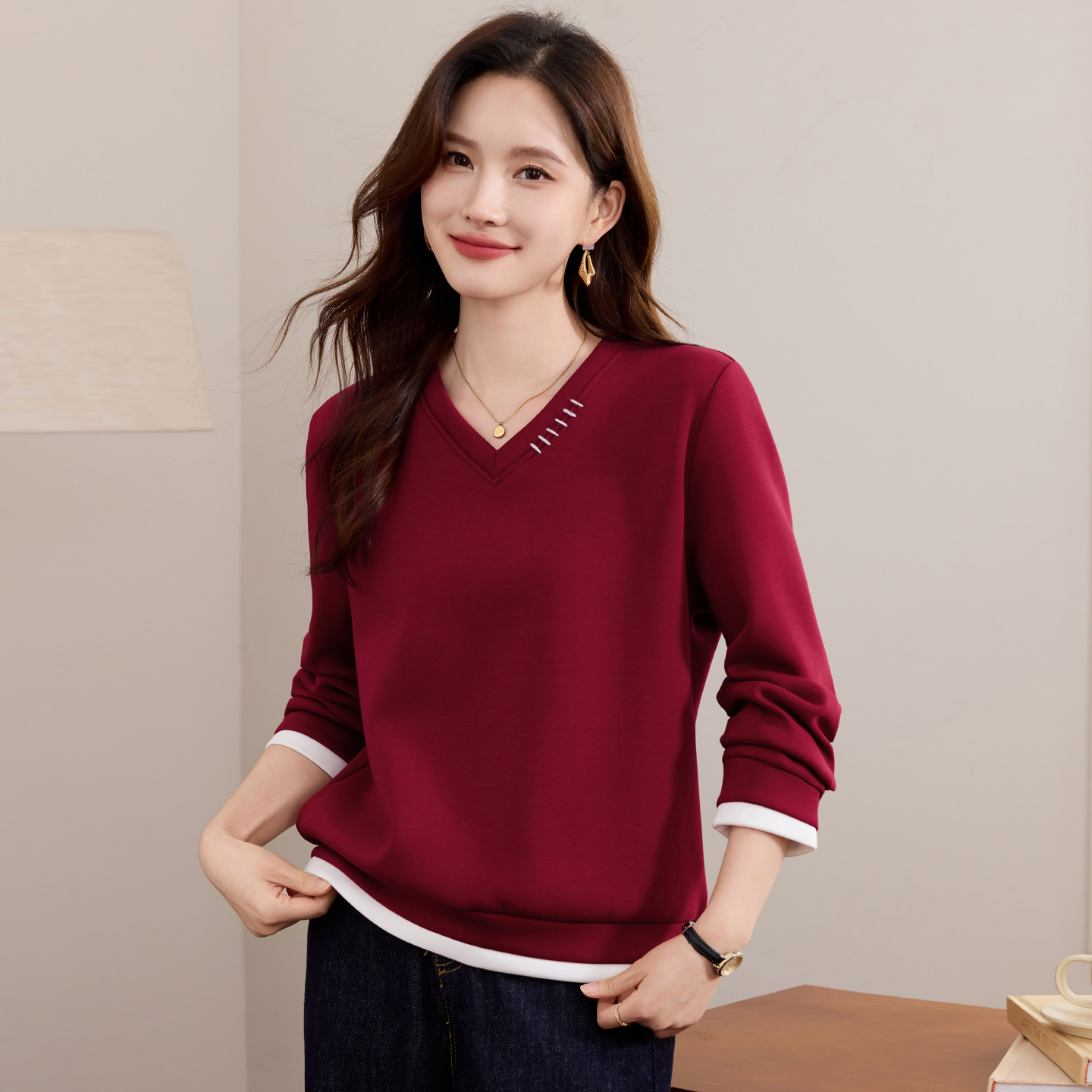 正肩V领卫衣女秋冬款加绒加厚