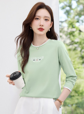 正肩女士长袖t恤春秋内搭可外穿打底衫2026新款高端洋气绿色上衣