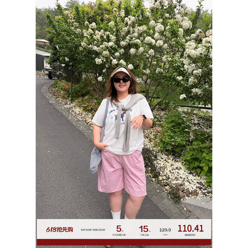 老章和小胖PONGKIKI大码女雪花棉极简小狗印花T恤胖mm夏正肩短袖