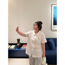 老章和小胖PONGKIKI刺绣娃娃领短袖衬衫大码胖mm宽松上衣女夏薄款