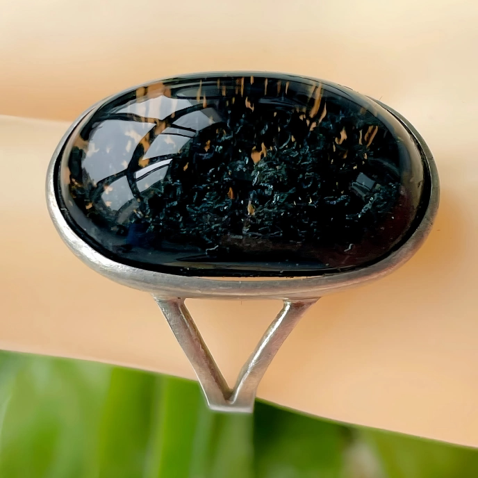 天然水晶戒指绿幽灵戒指巴西绿幽灵墨绿黑绿戒指戒面净体半盆银包