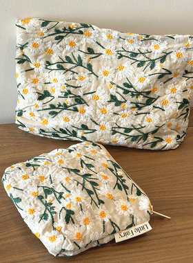 小清新化妆包女便携式内胆大容量旅行整理卫生巾收纳包补妆洗漱包