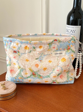 2026新款文艺化妆包女大容量便携外出水乳眉笔护肤品收纳包手拿包