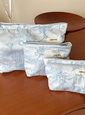 蓝色刺绣化妆包旅行便携式大容量护肤品收纳包洗漱内胆内衣杂物包