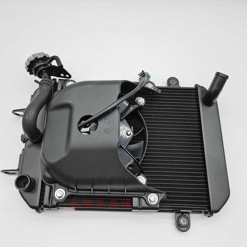 适用摩托车配件春风复古450CLC散热器焊接组件CF450-10主水箱风扇