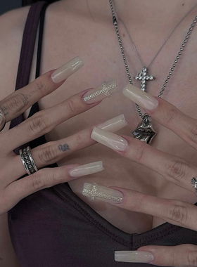 ElsaNail欧美风手工穿戴甲简约乳白色高级感假指甲贴片显白美甲贴