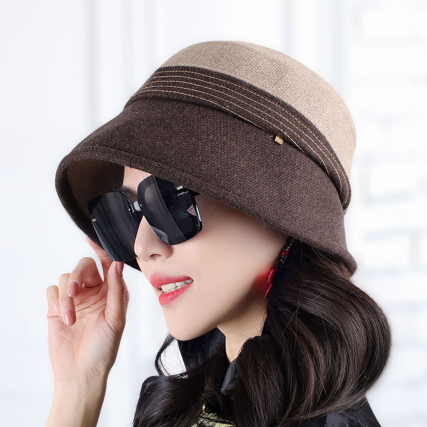 中老年户外防风贝雷帽简约撞色羊毛呢盆帽秋冬优雅复古拼色渔夫帽