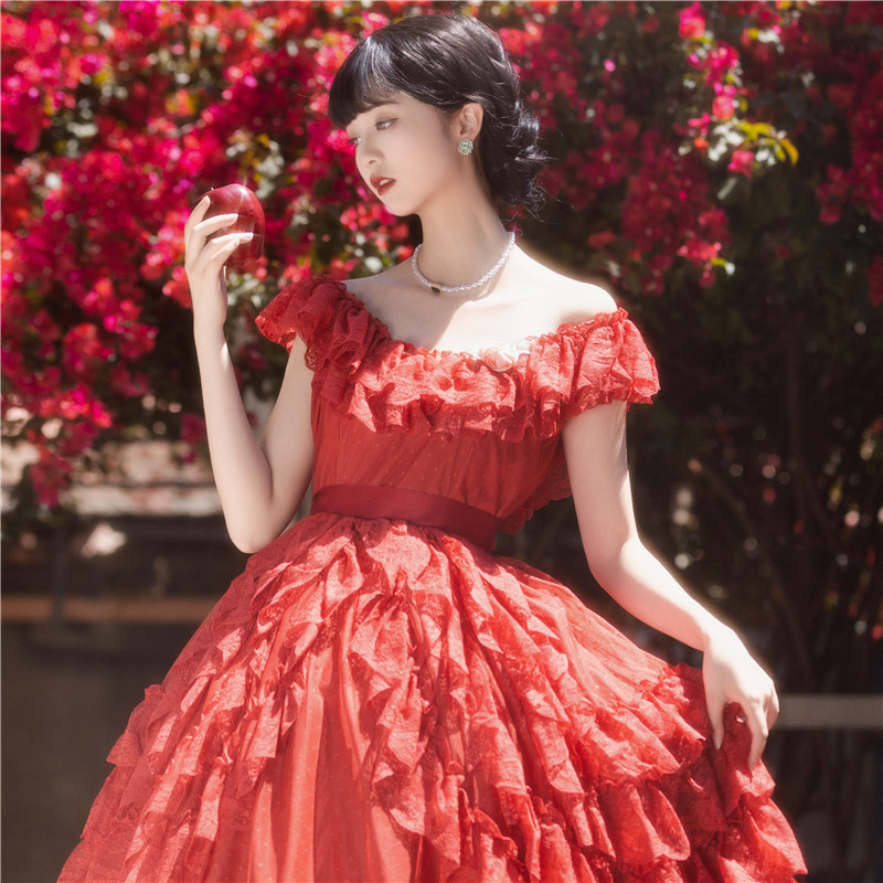 惊艳！绝美红色蕾丝礼服裙