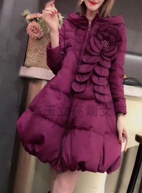 2025冬季新款爆款立体大花朵盘花钉珠时尚气质中长款羽绒服8871