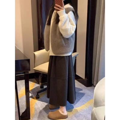 孕妇半身裙女2025新款毛呢波点裙子秋冬中长款秋冬装A字裙花苞裙