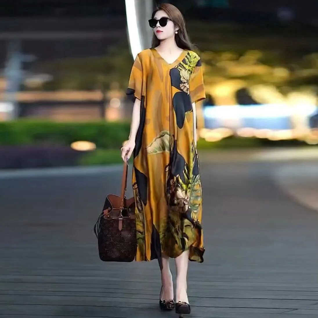 妈妈装夏装女士今年流行连衣裙2026新款大码显瘦性感御姐气质裙子