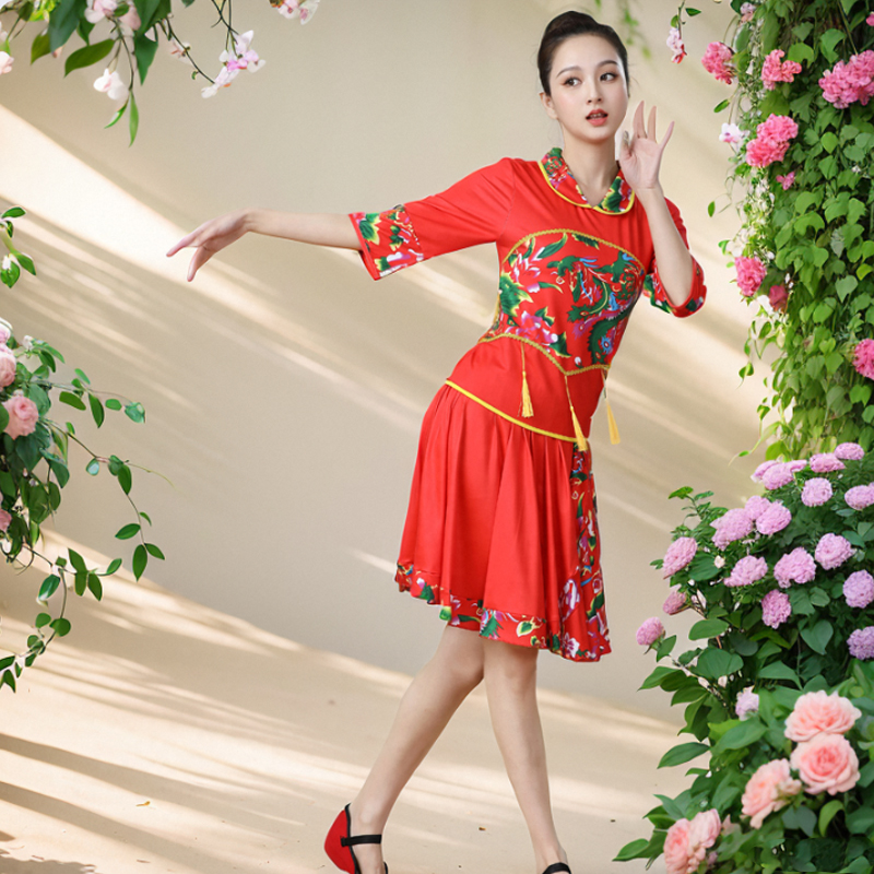 广场舞服装新款套装宽松版喜庆春小个子东北花大秧歌服演出服裙子