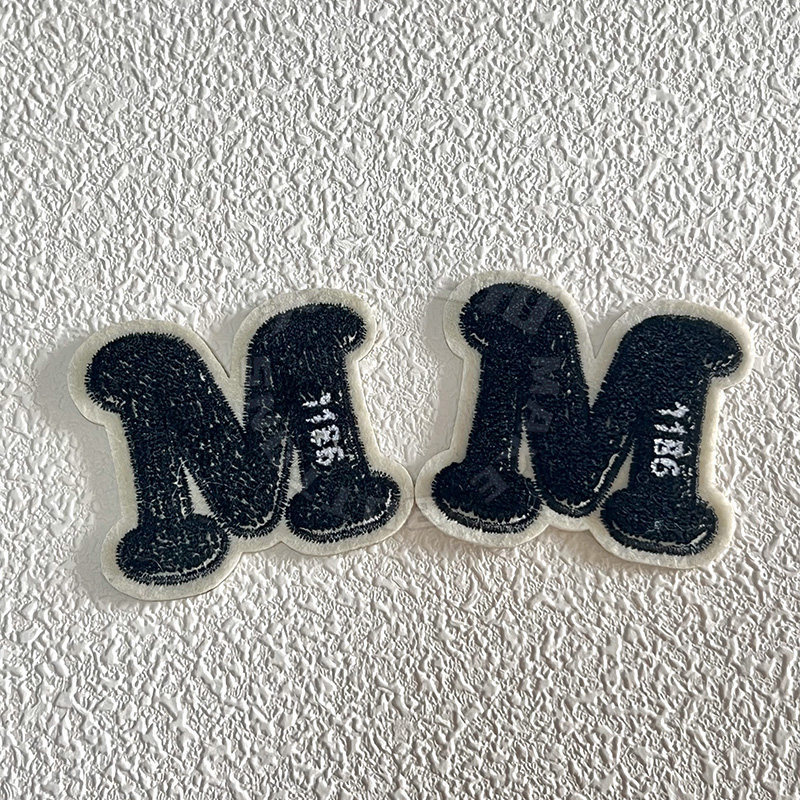 字母M毛巾绒徽章布贴卫衣帽子包包装饰贴羽绒服补丁贴刺绣贴花