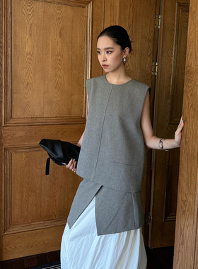 YOEYYOU 设计师品牌 25早秋新品 书页造型圆领无袖上衣 SOLSOL