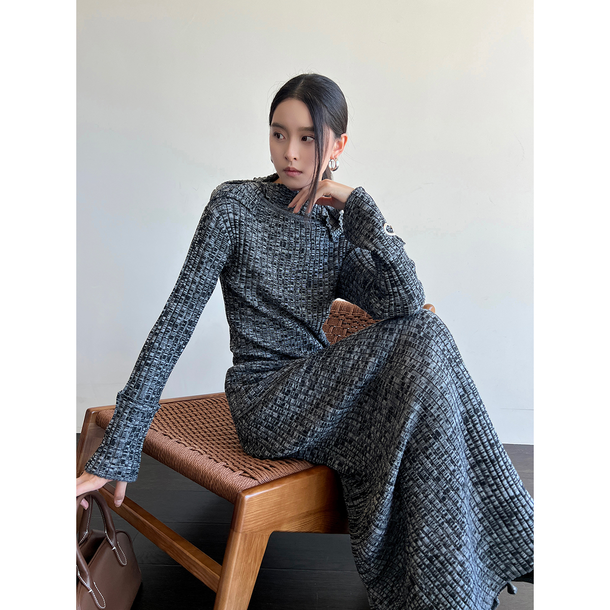 VIKTORIACHAN 设计师品牌 25秋冬新品 羊毛紧身上衣/长半裙SOLSOL