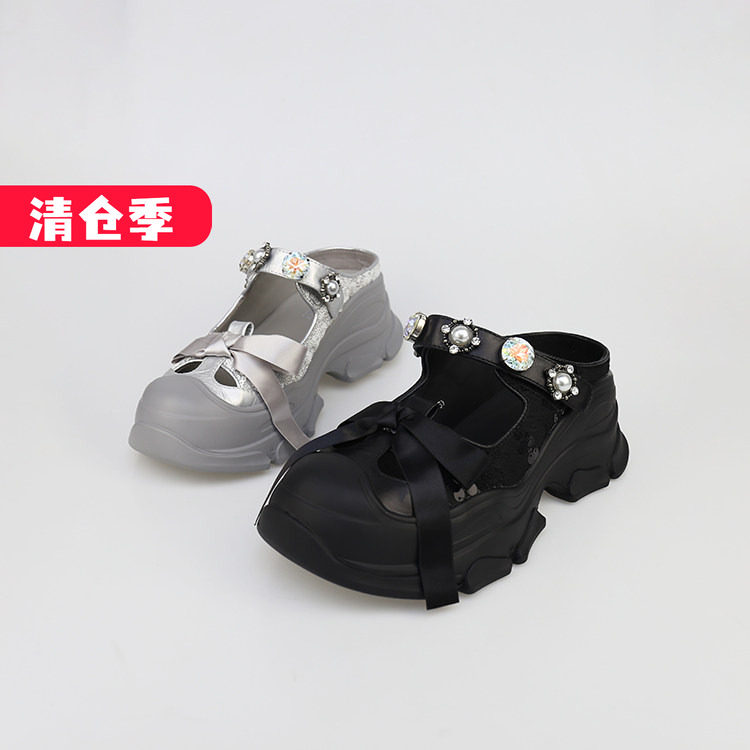 特价II可媚夏款圆头珠片布面蝴蝶结厚底闪钻包头拖鞋女KB25606-16