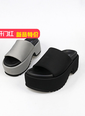 可媚正品2025新夏款露趾莱卡布防滑厚底高跟一字拖鞋女KB25646-80