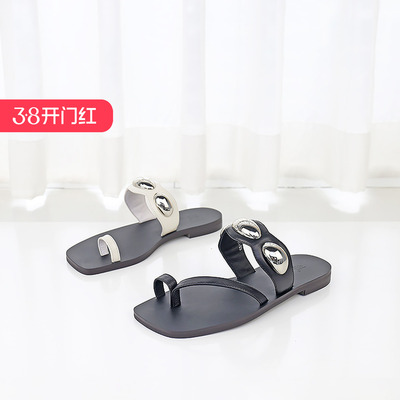 可媚胎牛皮金属饰扣套趾夹板拖鞋