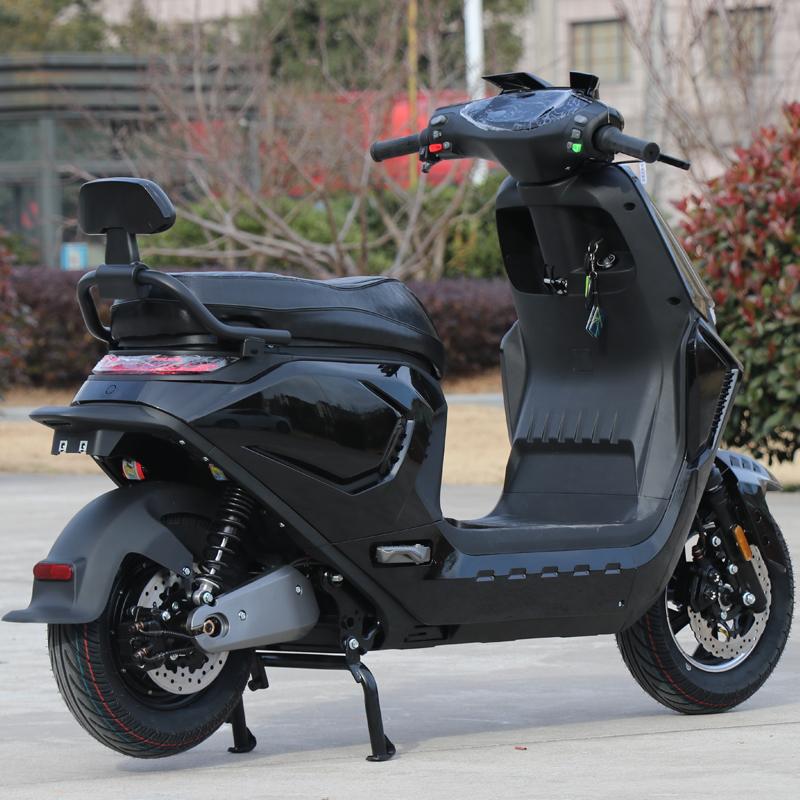 大牛M95C电摩72V踏板电动摩托车