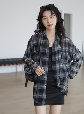 汪小沫黑色防晒衣2026夏新款大码宽松雪纺格子衬衫港风长袖上衣女