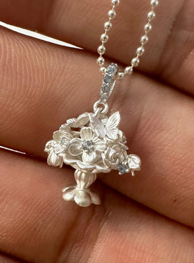 ins风小花坛项链女小众甜美镶嵌锆石工艺个性高级感花卉吊坠项链