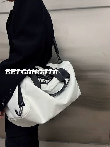 Спортивная спортивная сумка с разделителями