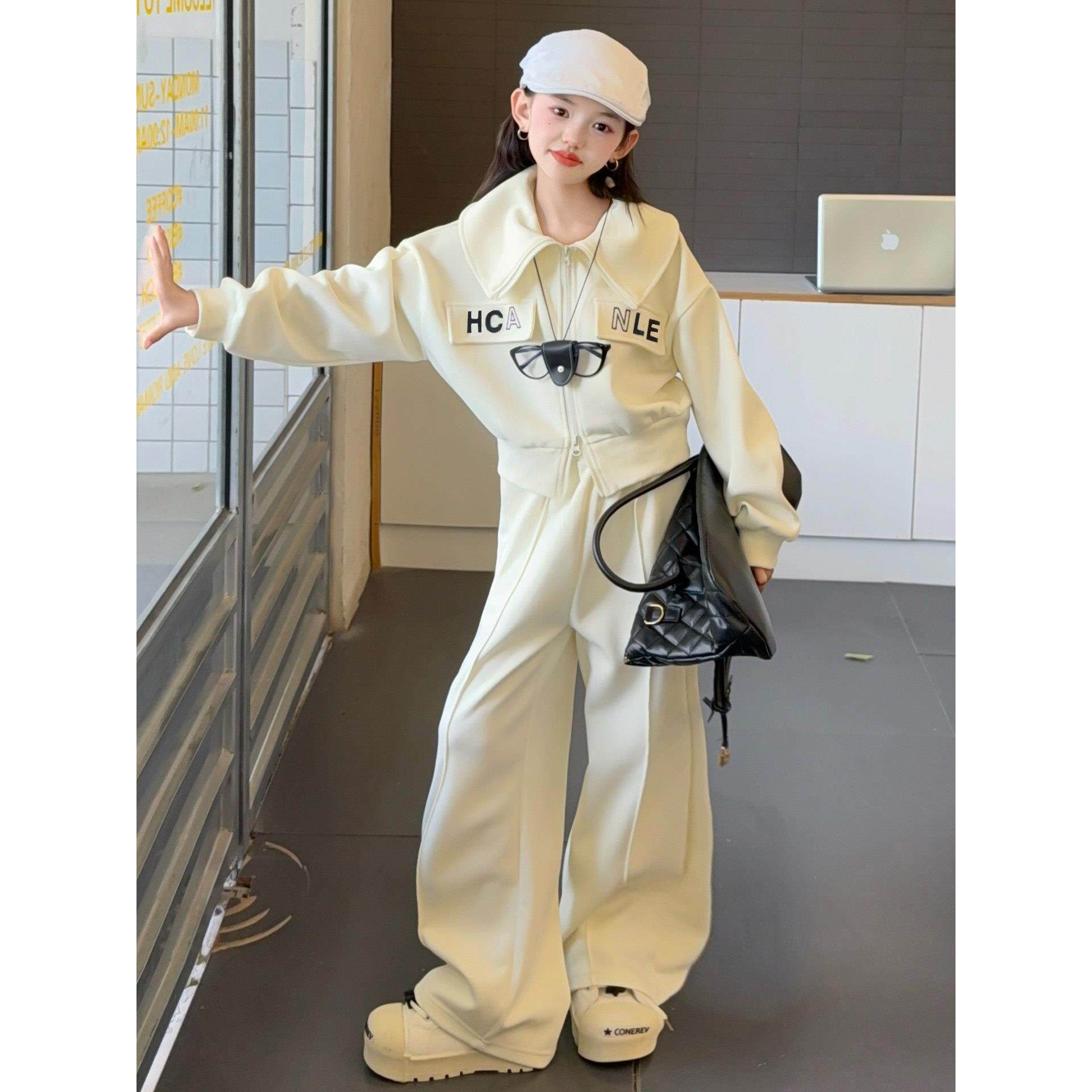 休闲潮酷春秋女童腿新款2026两件套裤卫衣阔套装针织春秋时髦女孩