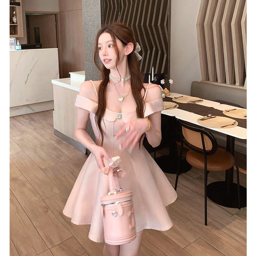 TZ3592法式名媛风粉色一字肩吊带连衣裙女夏装新款性感收腰礼服裙