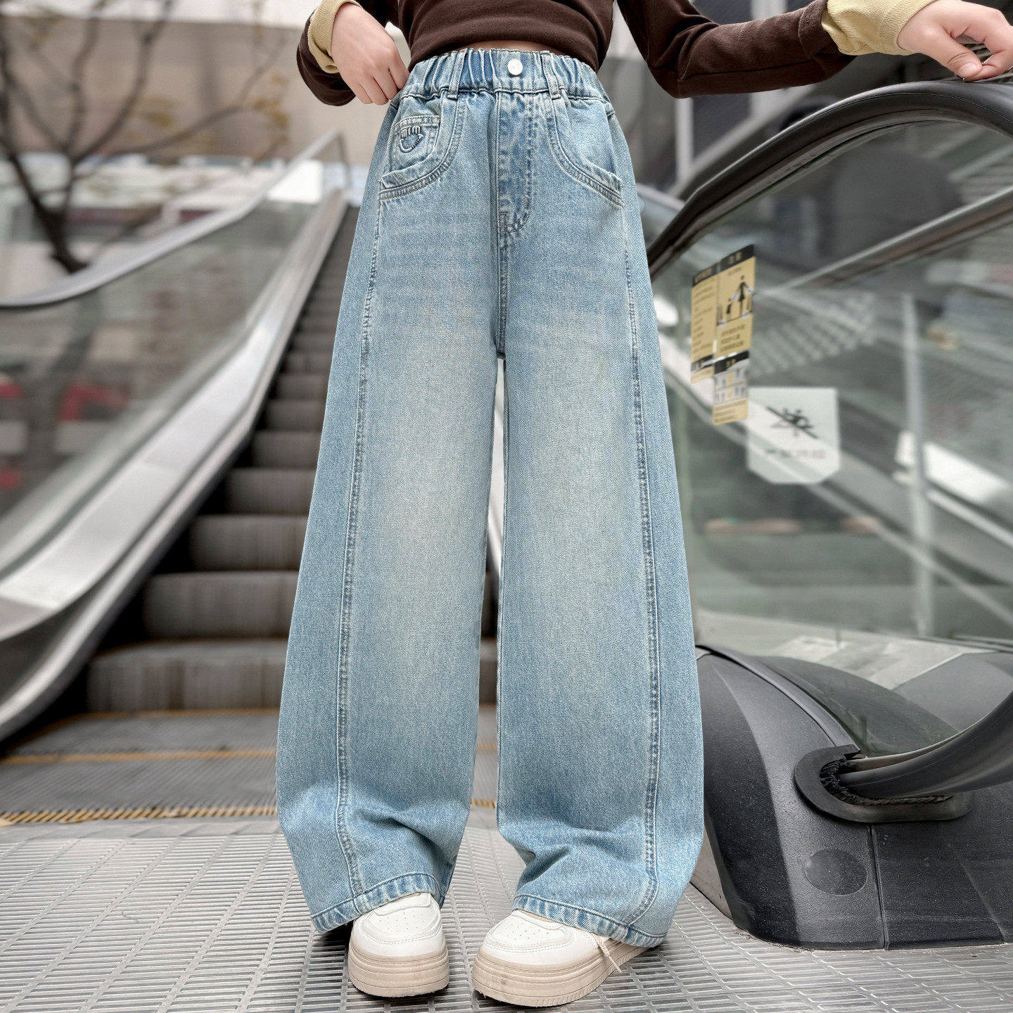 窄版显牛仔裤裤子2026中大童瘦洋派阔腿儿童新款直筒春秋裤潮女童