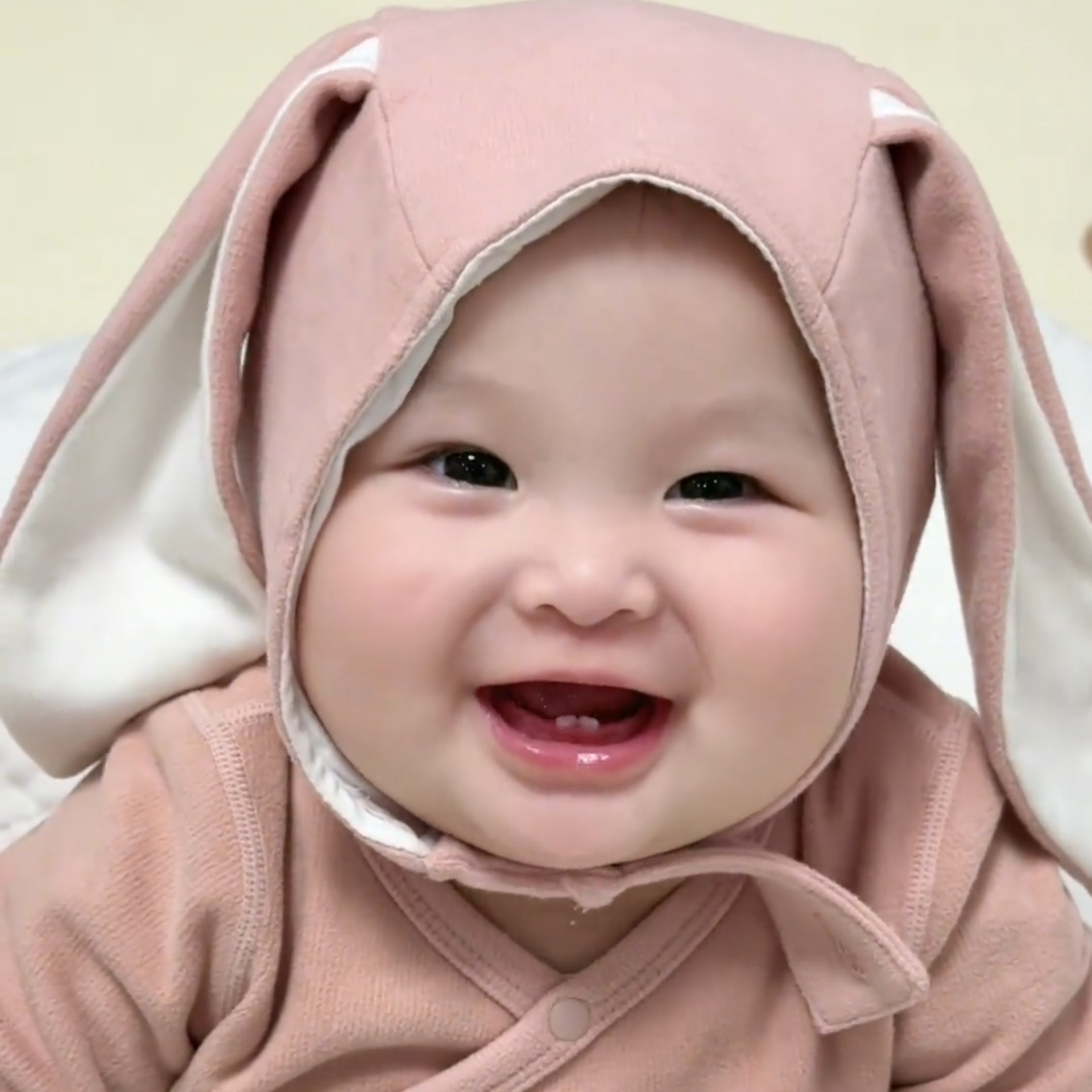 粒粒阳光婴儿帽子秋冬超萌新生儿可爱兔耳帽百搭宝宝胎帽