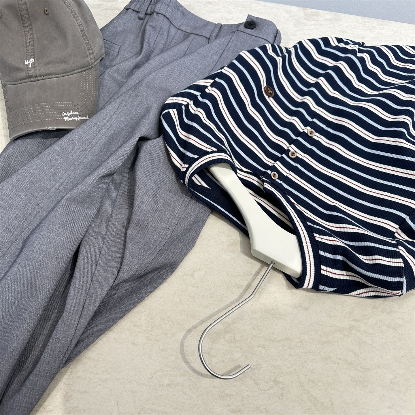 智系日常条纹复古半开襟长袖T恤女宽松显瘦撞色三粒扣韩系打底衫,女装/女士精品,T恤,淘宝优惠券,粉丝福利购,淘宝优惠卷