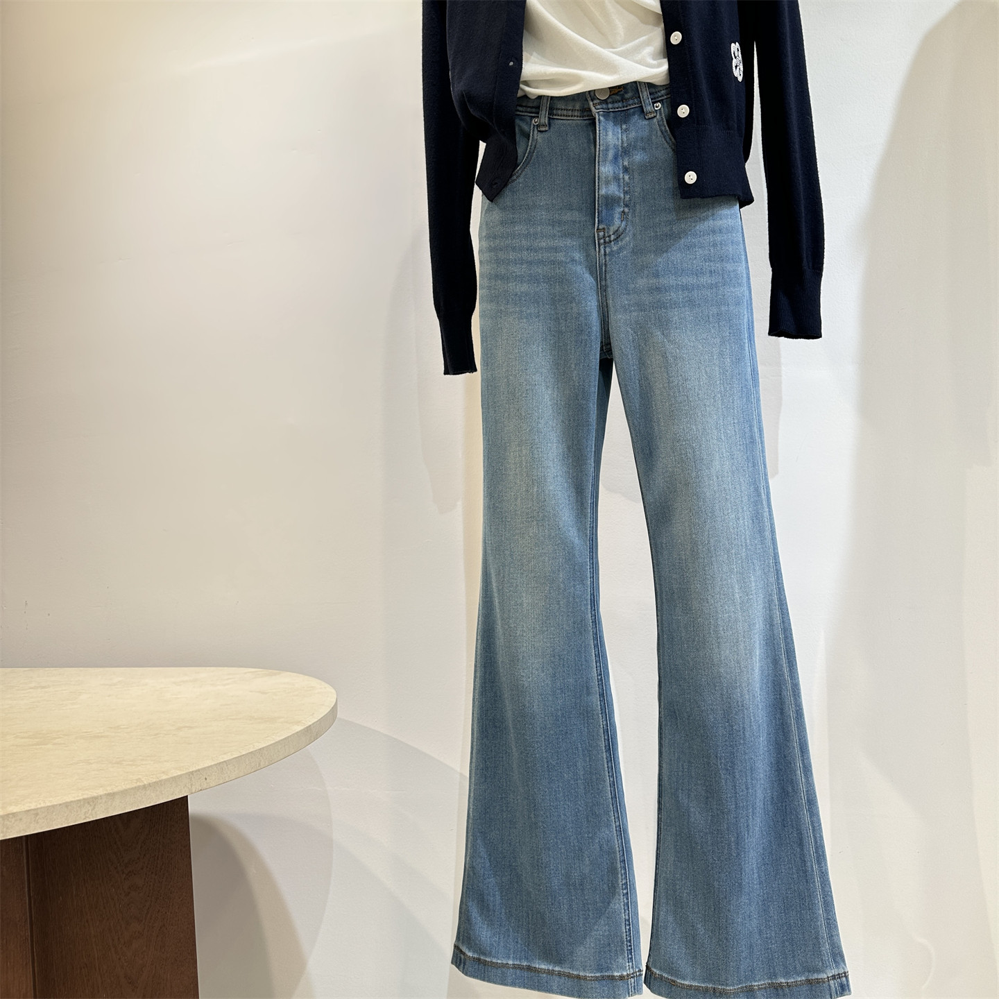 水洗复古炭灰色四面弹微喇牛仔裤女春高腰显瘦百搭气质通勤喇叭裤